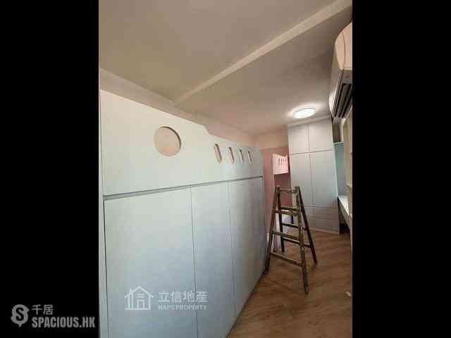 Mid Levels Central - Goldwin Heights 06