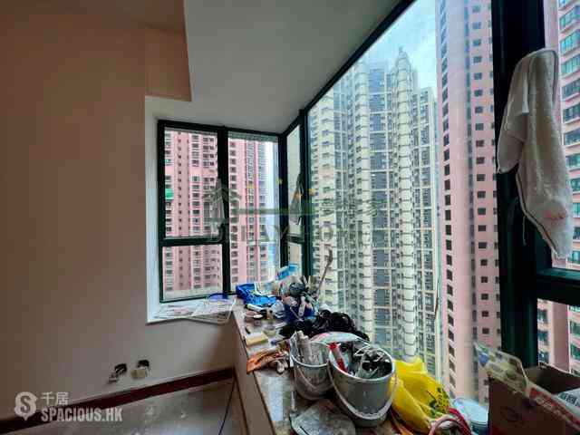Mid Levels Central - Hillsborough Court 09