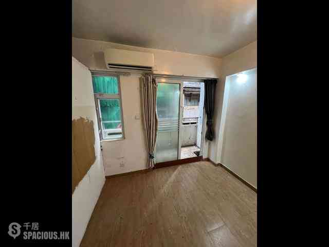 Sheung Wan - 8, Hillier Street 02