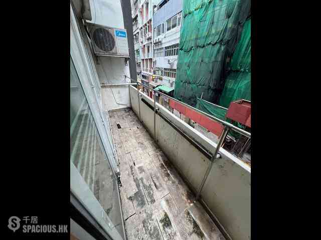 Sheung Wan - 8, Hillier Street 01