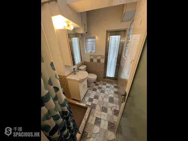 Sheung Wan - 8, Hillier Street 07