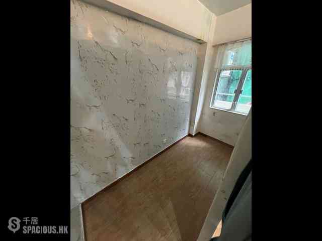 Sheung Wan - 8, Hillier Street 03