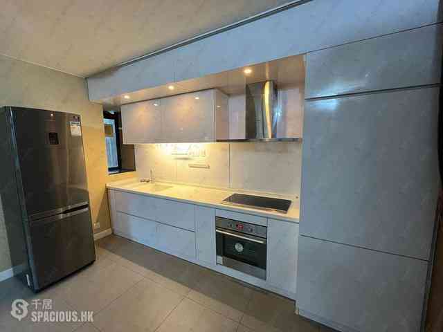 Mid Levels Central - The Grand Panorama Block 1 04