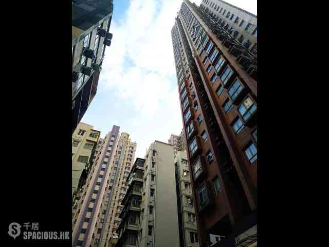 Mong Kok - Shun Fung Building 32
