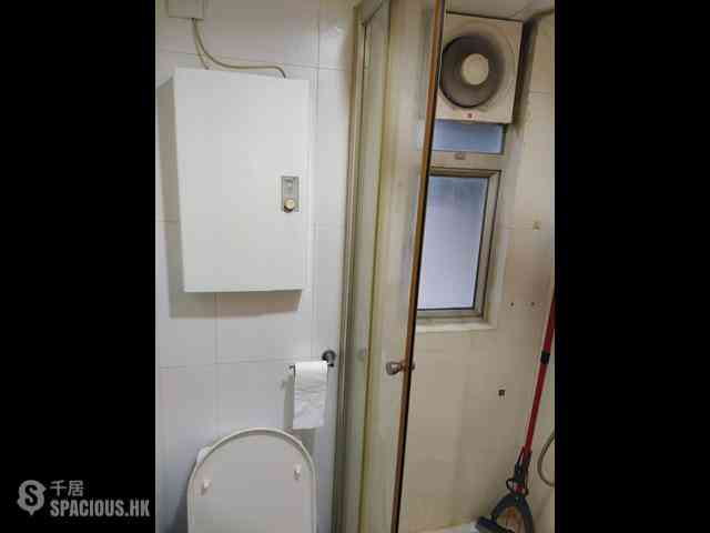 Mong Kok - Shun Fung Building 11
