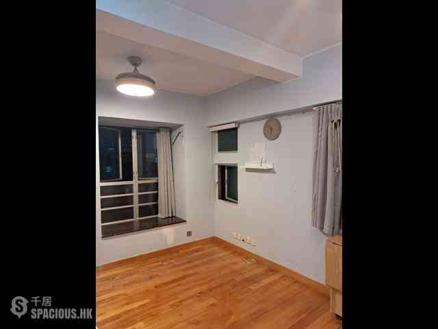 Mong Kok - Shun Fung Building 03