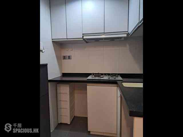 Mong Kok - Shun Fung Building 15