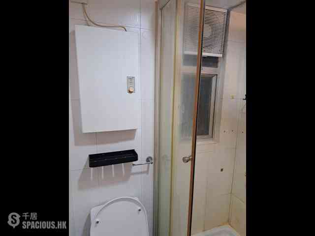 Mong Kok - Shun Fung Building 20
