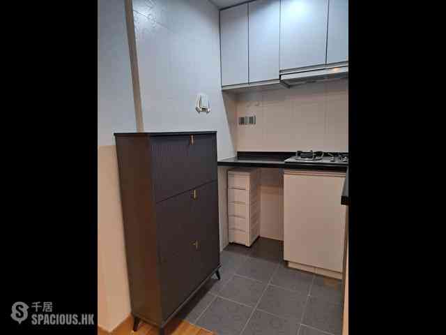 Mong Kok - Shun Fung Building 21