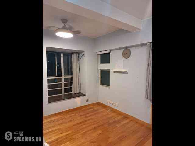 Mong Kok - Shun Fung Building 17