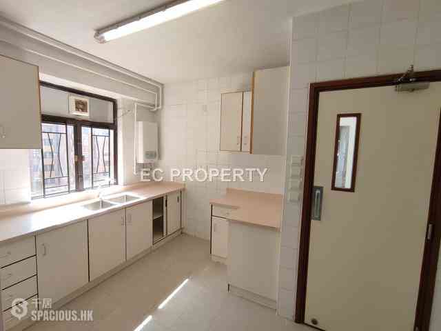 Yau Ma Tei - Wylie Court Block C 06