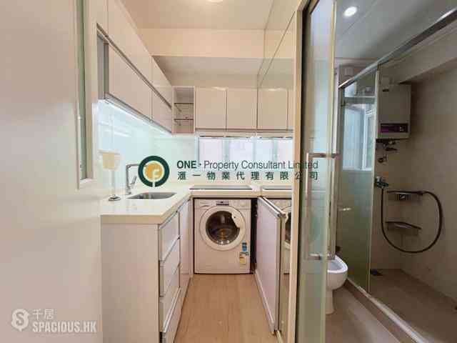 Kennedy Town - Chin Hom Court 03
