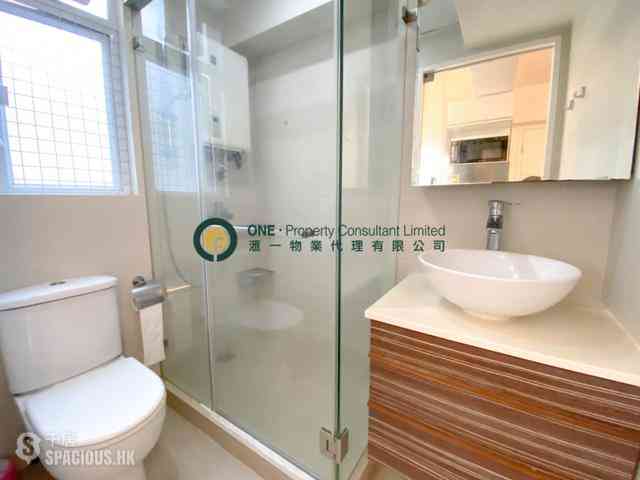 Kennedy Town - Chin Hom Court 04