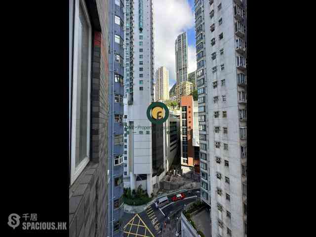 Mid Levels West - Bonanza Court 08