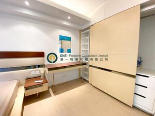Kennedy Town - Chin Hom Court 05