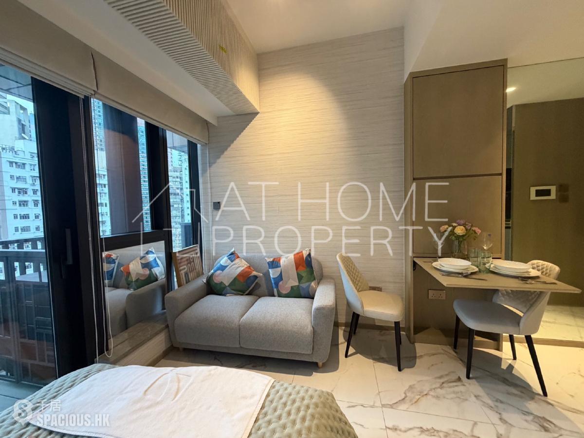 Sai Ying Pun - The Queens 01