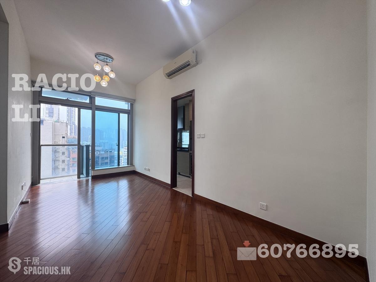 Wan Chai - The Avenue 01