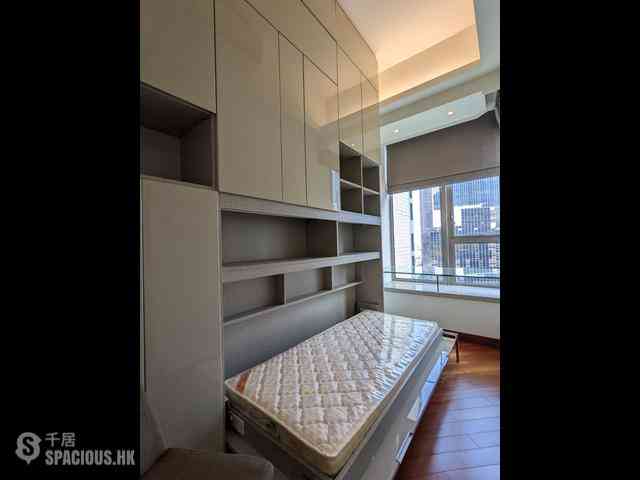 Wan Chai - The Avenue 10