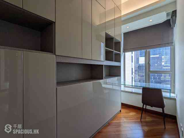 Wan Chai - The Avenue 11