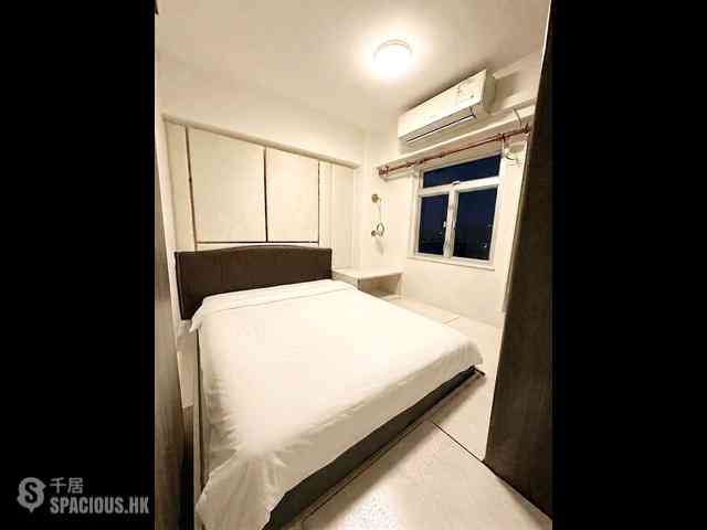 To Kwa Wan - Wyler Gardens Phase 1 Chong Chien Court Block G 02