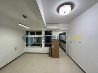 Sheung Wan - Man Bond Building 08