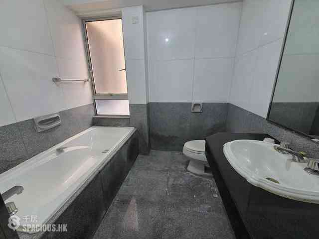Mid Levels Central - Tregunter Tower 3 11