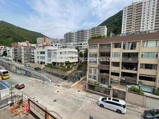 Happy Valley - Antonia House 04