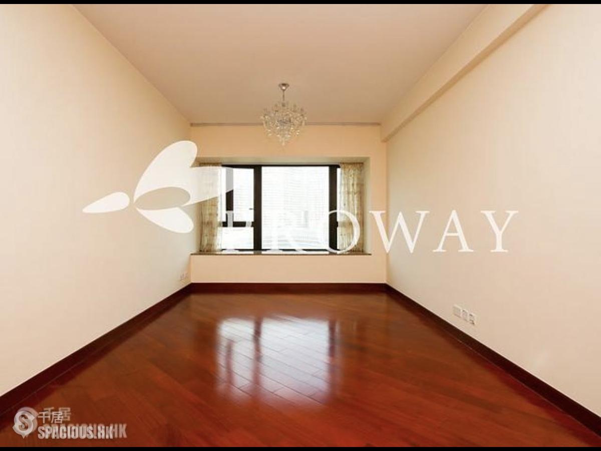 West Kowloon - The Arch 01
