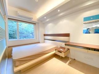Kennedy Town - Chin Hom Court 04