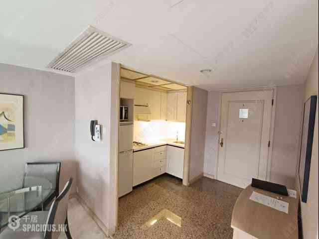 Wan Chai - Convention Plaza Apartments 03