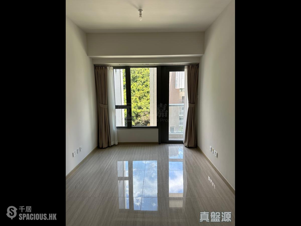 Wong Chuk Hang - The Southside Phase 1 Southland Tower 1A 01