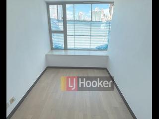 Sai Ying Pun - Centre Place 06