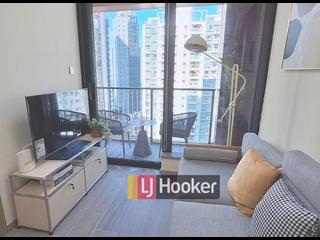 Sai Ying Pun - The Queens 02