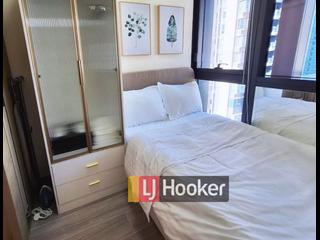Sai Ying Pun - The Queens 04
