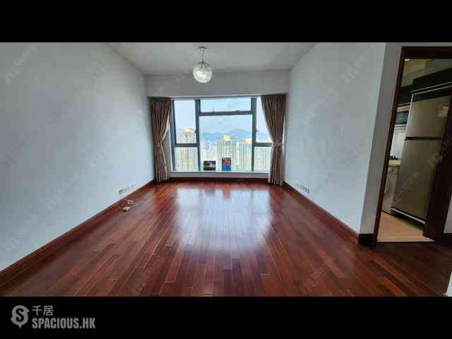 West Kowloon - The Harbourside Block 3 01
