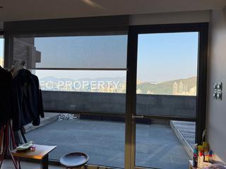 Happy Valley - Broadwood Park 02