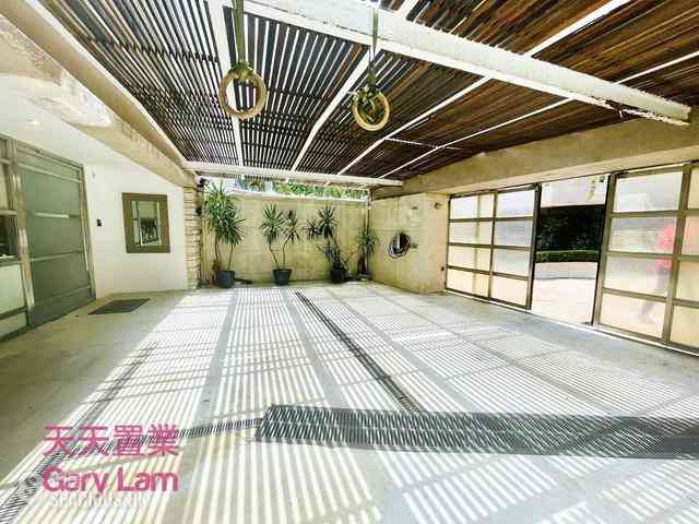 Clear Water Bay - Royal Castle 12