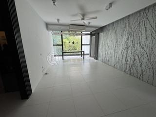 Mid Levels West - Peace Court 02