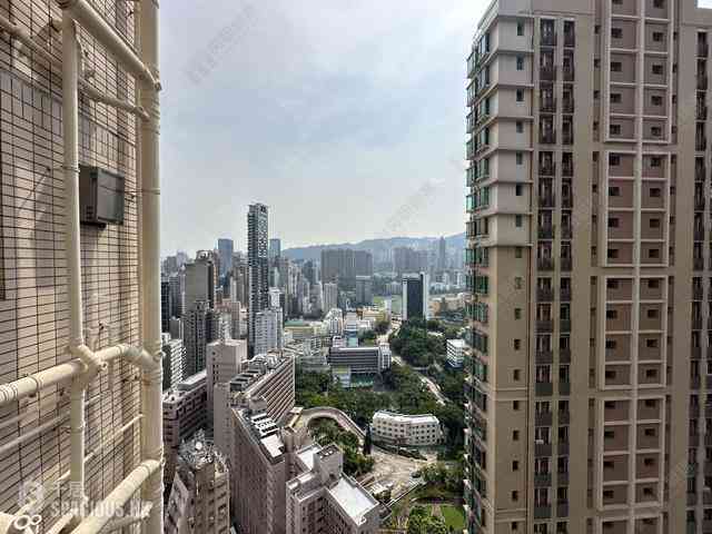 Wan Chai - The Zenith 01