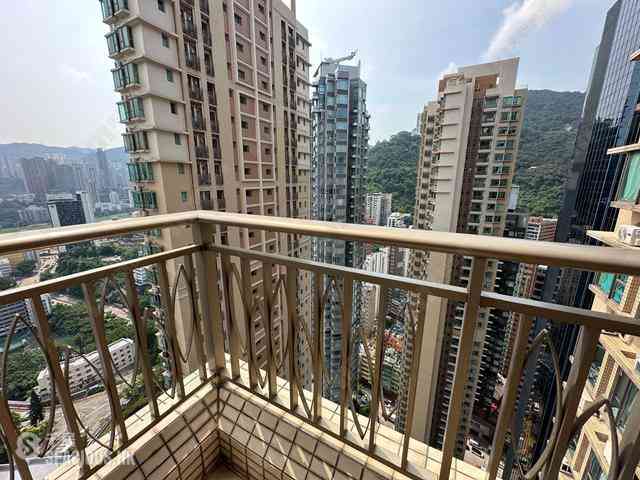 Wan Chai - The Zenith 02