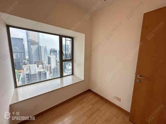 Wan Chai - The Zenith 06