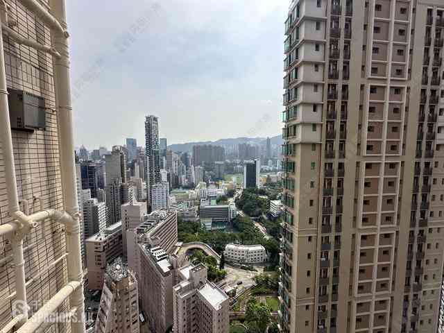 Wan Chai - The Zenith 09
