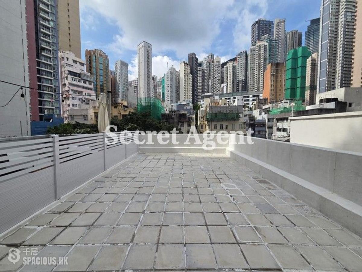 Central - 16-18, Kau U Fong 01