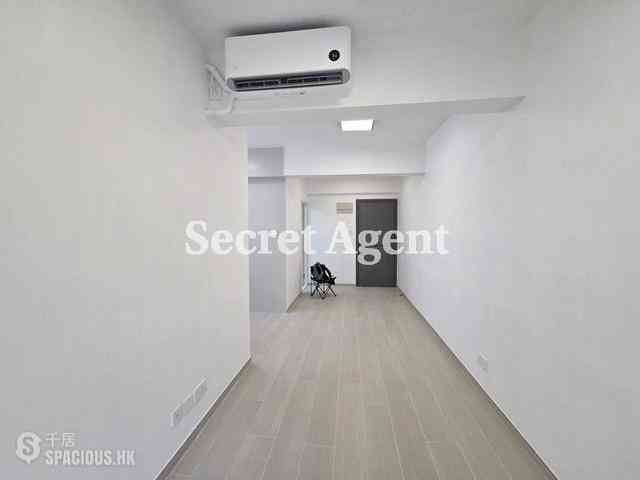 Central - 16-18, Kau U Fong 05