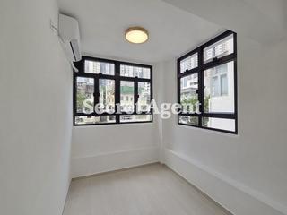 Central - 16-18, Kau U Fong 06