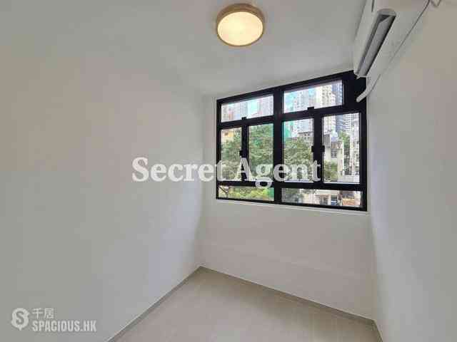 Central - 16-18, Kau U Fong 09