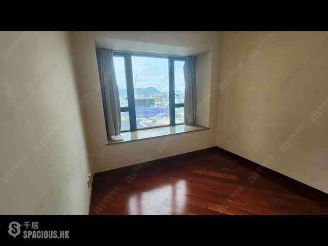 West Kowloon - The Arch Moon Tower (Block 2A) 04