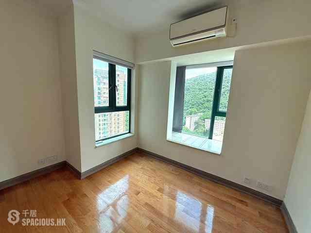 Kennedy Town - University Heights Block 2 07