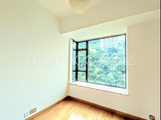 Mid Levels Central - Fairlane Tower 08
