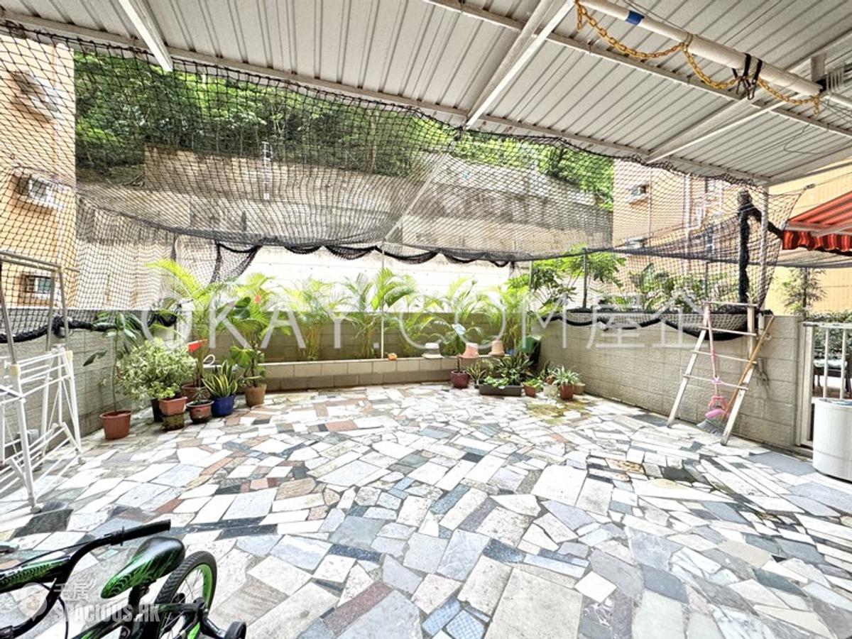 Pok Fu Lam - Baguio Villa Block 27 01